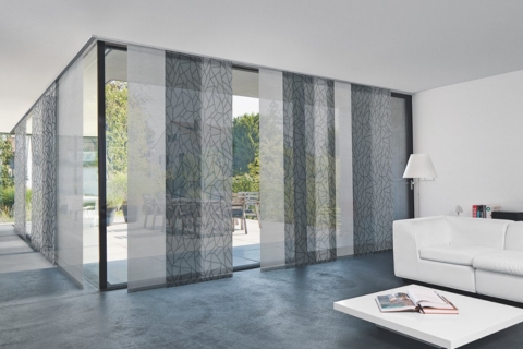 Stores Japonais à Panneaux Coulissants