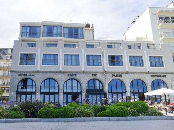 Fermetures Café de Paris